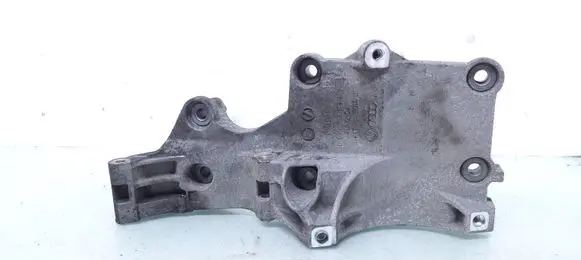 Volkswagen PASSAT B6 Generator/alternator bracket 03G903143A