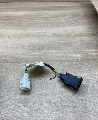 Volkswagen PASSAT B6 AUX in-socket connector 3C0971154