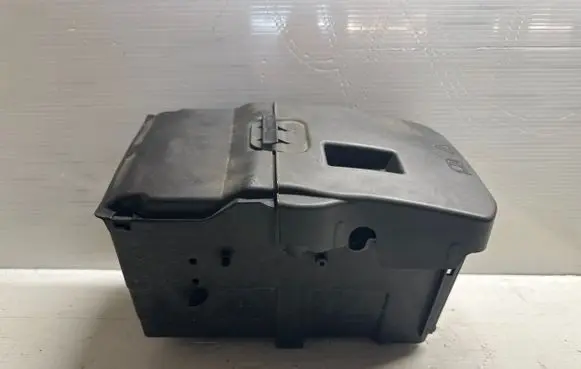 Ford Kuga II Battery box tray cover/lid AM5110A659AC