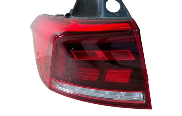 Volkswagen PASSAT B8 Rear/tail lights 3G9945095F