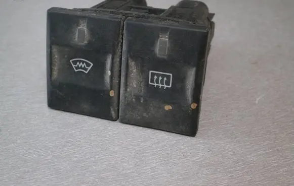 Ford Mondeo Mk III Windscreen/window heater switch 1s7t18K574AA