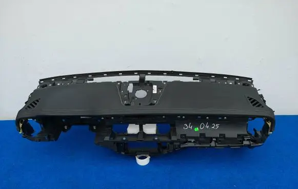 Mercedes-Benz X-class W470 Dashboard 6810055A1B