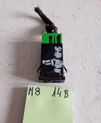 Volvo S40, V40 Seat heating switch 8622533