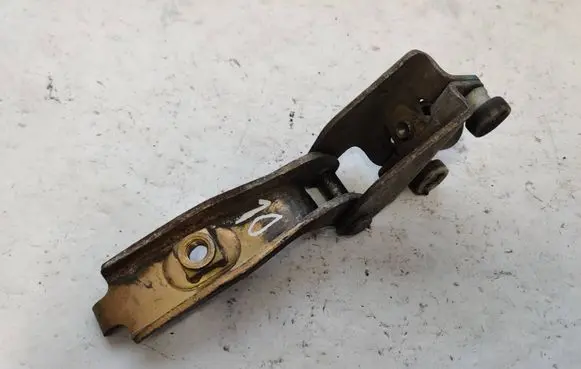Volkswagen Transporter - Caravelle T4 Sliding door middle roller runner 701843336 701843335