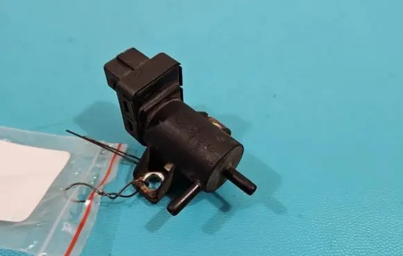 Renault Megane III Turbo solenoid valve 8200762162 IMPRK1357477