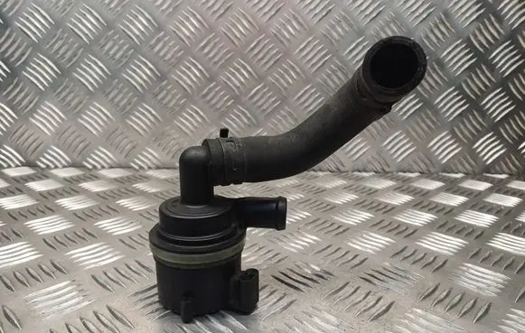 Volkswagen Touran II Electric auxiliary coolant/water pump 5N0965561A