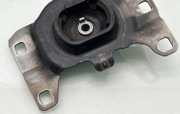 Ford Kuga II Engine mount bracket F1F17M121JB 538C51