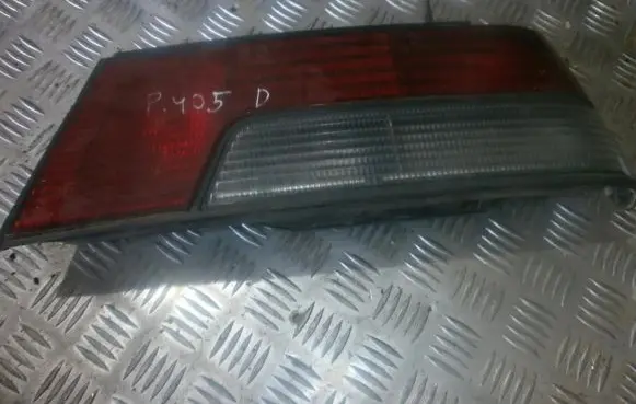 Peugeot 405 Rear/tail lights 6751222