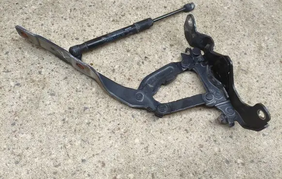 KIA Stinger Engine bonnet/hood hinges 