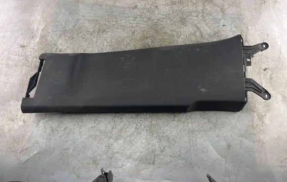 Volkswagen Golf Plus (B) pillar trim (bottom) 5M0867297 5M0867297F 5M0867297G
