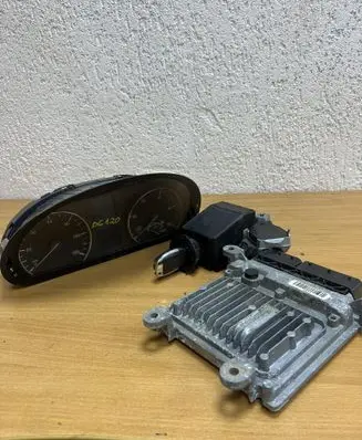 Mercedes-Benz Sprinter W906 Engine ECU kit and lock set D6120 A9069013501