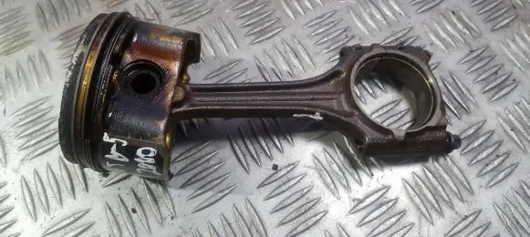 Volkswagen PASSAT B5.5 Piston with connecting rod 06ba
