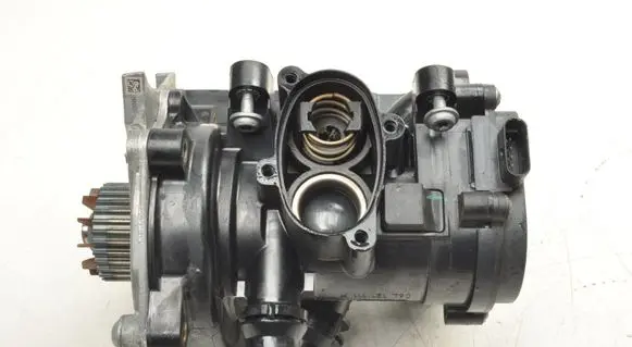 Cupra Leon Thermostat housing 06L121111P