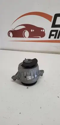 Engine mount bracket