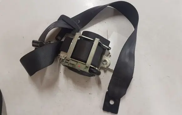 Renault Megane II Rear seatbelt