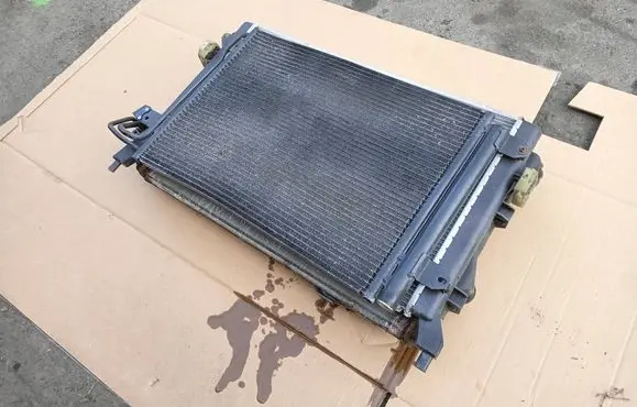 Audi A3 S3 8P Coolant radiator 1K0121253BB