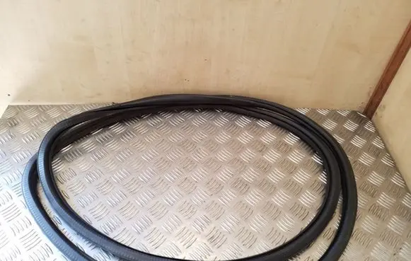 Front door rubber seal