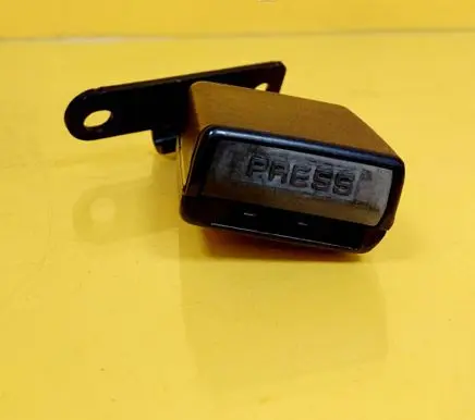 Renault Scenic I Rear seatbelt buckle 427285