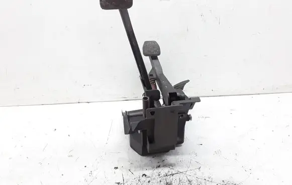 Mercedes-Benz C W203 Pedal assembly A2036891708
