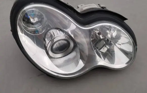 Mercedes-Benz C W203 Headlight/headlamp A2038203861