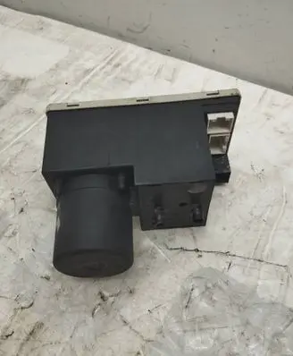 Audi A4 S4 B5 8D Central locking vacuum pump 8L0862257D 004050397