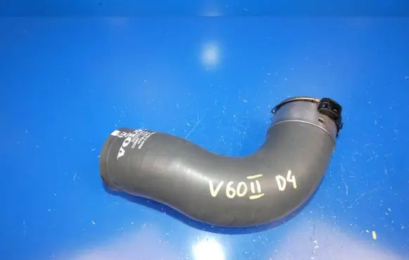 Volvo V60 Intercooler hose/pipe 32222269 D05WA 1824