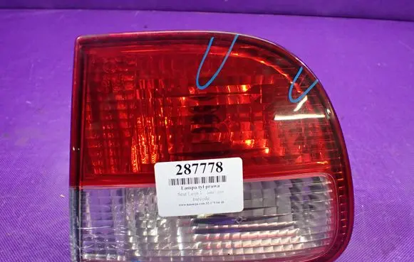 Seat Leon (1M) Rear/tail lights 1M6945108
