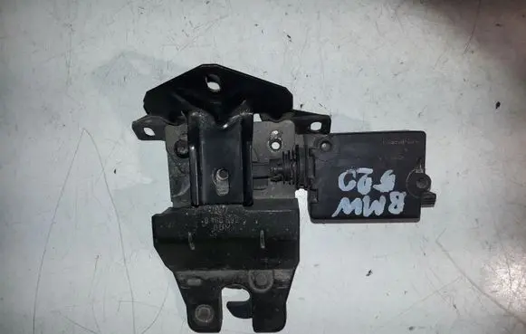BMW 5 E39 Tailgate/trunk/boot lock/catch/latch 8168892