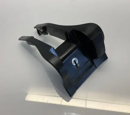 Mercedes-Benz E W211 Rear seat rail trim cover A2119200586 2119200586