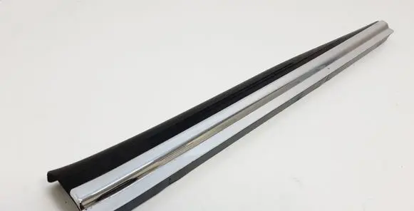 Mercedes-Benz CLS C219 Front sill trim cover A2196800635