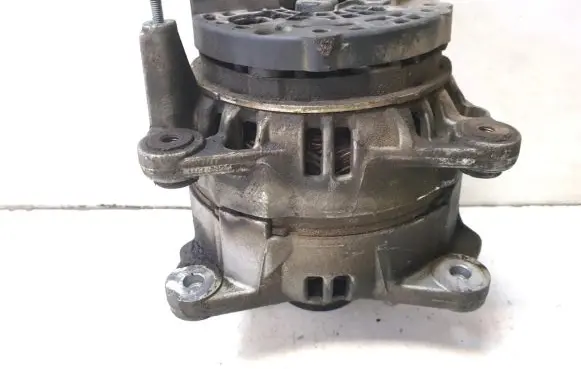 Skoda Yeti (5L) Generator/alternator 03F903023D