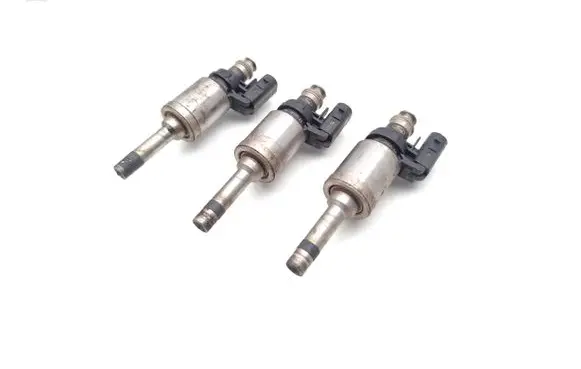 Ford Fiesta Fuel injectors set DM5G9F593AA