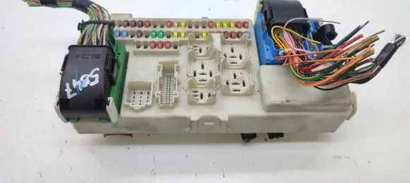 Mazda 3 I Fuse box set 519200034