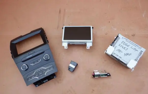 Ford Edge II Radio/CD/DVD/GPS head unit K2GT14G370CGA