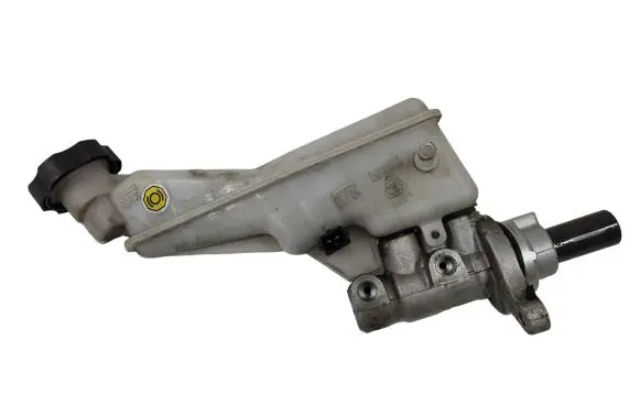 Hyundai i40 Master brake cylinder