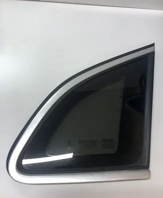 Volvo V40 Rear side window 31352333