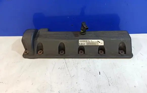 Lincoln Town Car Rocker cam cover 4L2E6A505BC 2C2E6A505DC