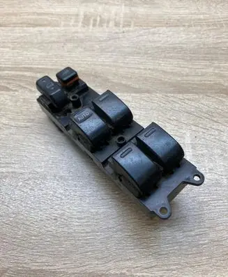 Toyota Avensis T220 Electric window control switch
