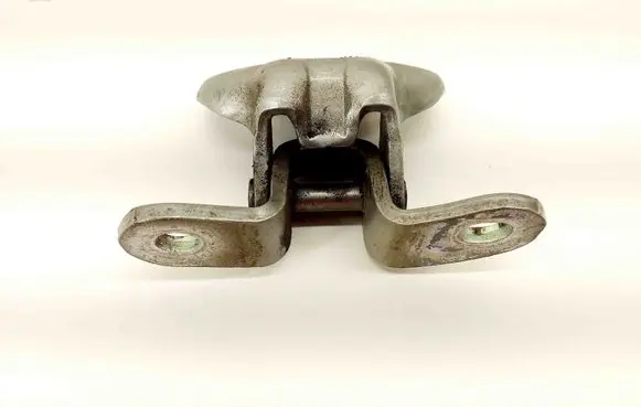 Toyota Auris E180 Front door upper hinge