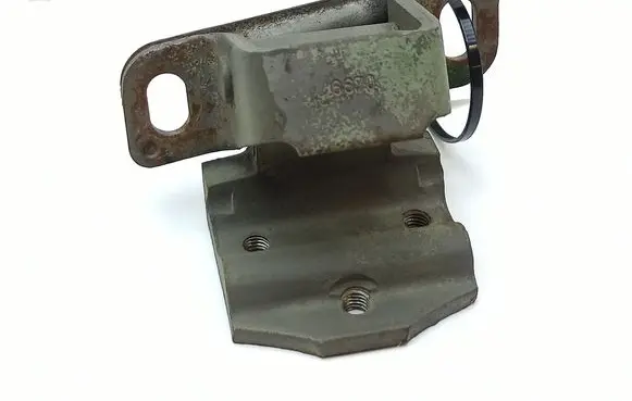 Volvo 240 Front door upper hinge 8670