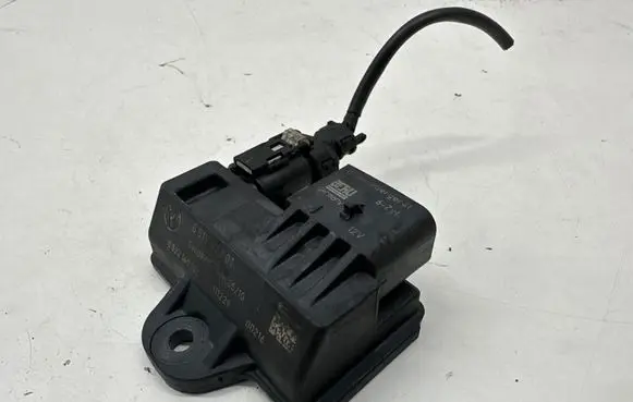 BMW 6 F12 F13 Glow plug pre-heat relay 8519472