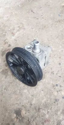 Volvo V70 Power steering pump 7611332138