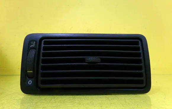 Volkswagen Golf IV Dashboard side air vent grill/cover trim ZSB1J1819704C