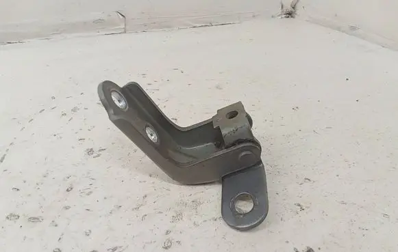 Hyundai ix35 Front door upper hinge