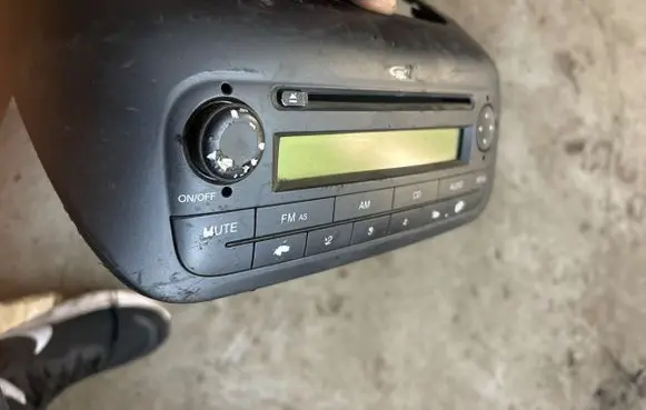 Peugeot Bipper Radio/CD/DVD/GPS head unit 7647301316 81EBR7308190334 034502