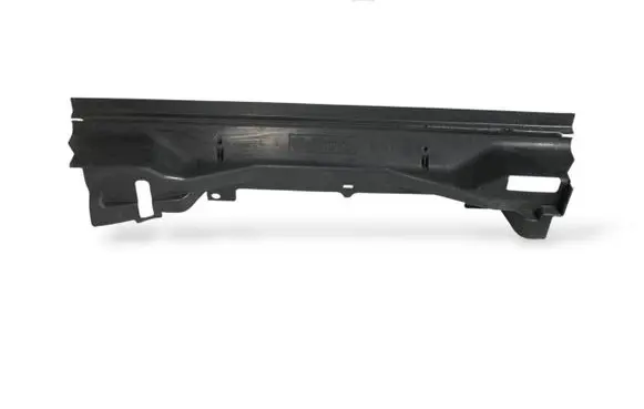 BMW 3 E46 Radiator trim 8211467 51718211467