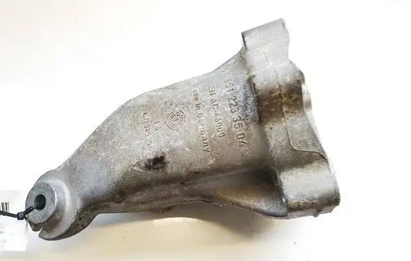 Mercedes-Benz E W212 Engine mounting bracket A6512233504