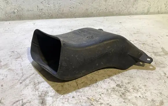 Dodge Challenger Brake cooling air channel/duct 15LA145AA 10607