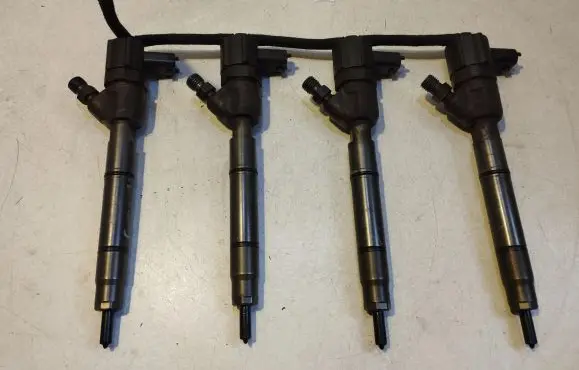 Fuel injectors set
