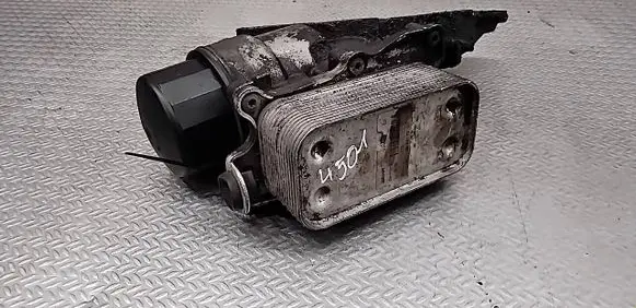 Mercedes-Benz ML W164 Oil filter mounting bracket 5989070191